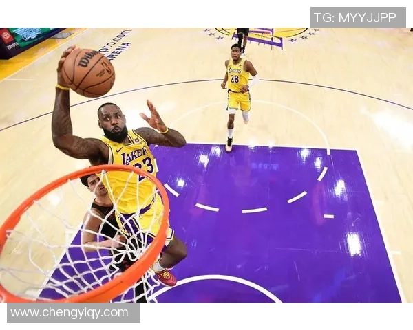 詹姆斯与里夫斯最新里程碑数据揭晓NBA历史新篇章即将开启